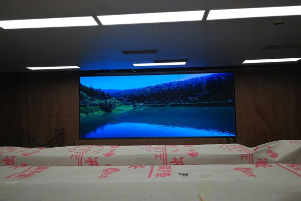 深圳福田某企业-小间距LED屏