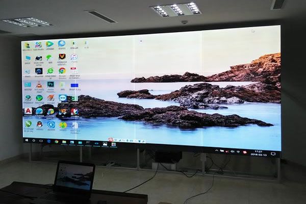 现代会议室使用0.88mm拼接屏好还是LED显示屏好？