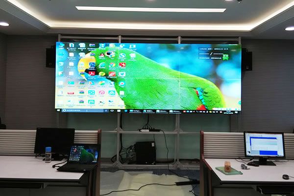 无缝拼接屏坏了，是维护好还是直接更换新的？