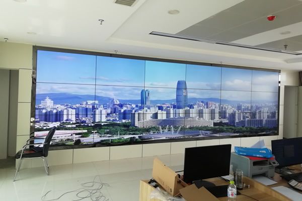 疫情当下，拼接屏厂家该如何发展？