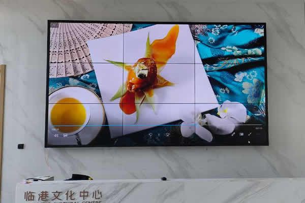 液晶拼接屏怎么与电脑连接的？