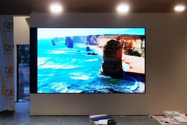 直播间背景墙用LED显示屏好吗，有什么型号要求，规格要怎么选择？