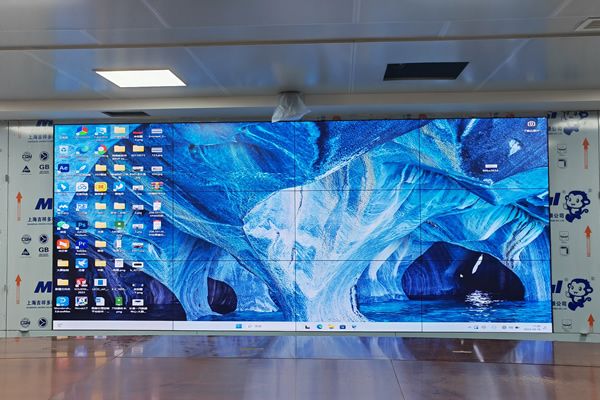 0.88mm液晶拼接屏介绍，超窄边拼接屏参数