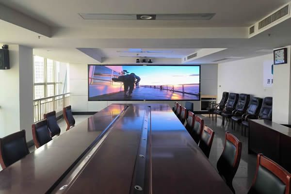 会议室使用多大尺寸的LED屏合适？