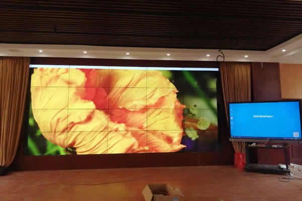 学校礼堂大屏用哪种好？