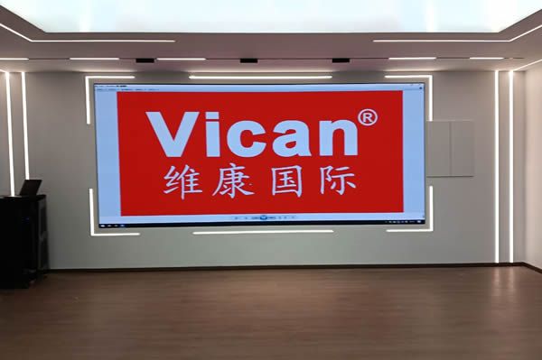 100平方的会议室屏幕尺寸要做多大？