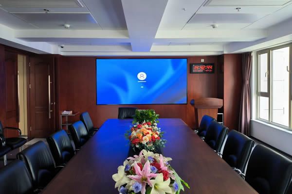 会议室用led屏还是lcd屏好？