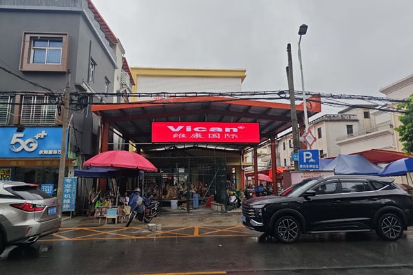 商场商店LED广告大屏一般做多大好，用P几的？